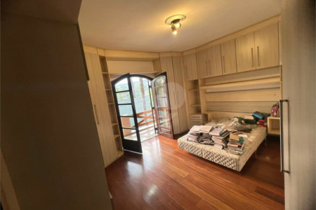 Sobrado à venda ou para alugar com 3 quartos, sendo 2 suítes,  em Arujázinho Iv, Arujá, SP