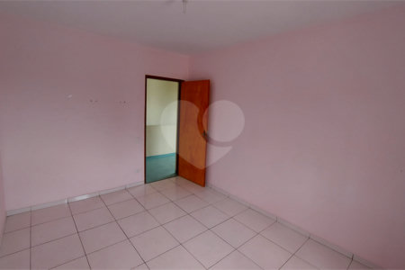 Sobrado à venda com 4 quartos, sendo 1 suíte,  em Vila Guarani (z Sul), São Paulo, SP