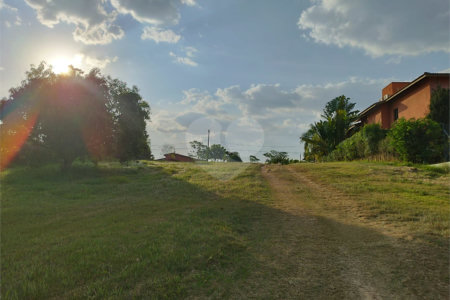 Terreno à venda no condomínio Haras São Luiz, Salto - SP
