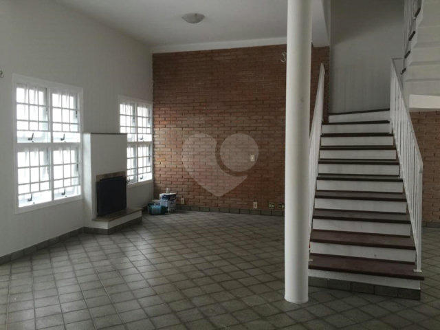 Sobrado à venda com 4 quartos, sendo 1 suíte,  em Indianópolis, São Paulo, SP