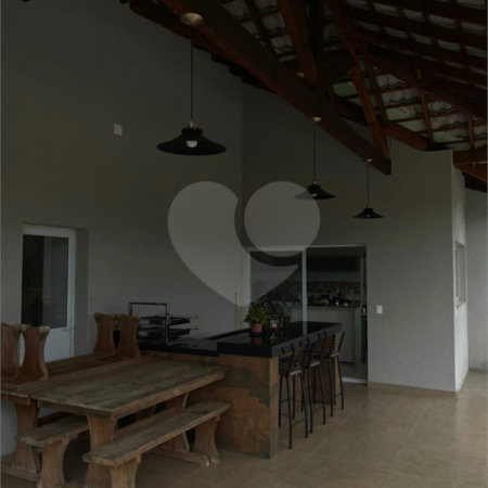 Casa à venda com 4 suítes no condomínio Jardim das Palmeiras, Bragança Paulista - SP