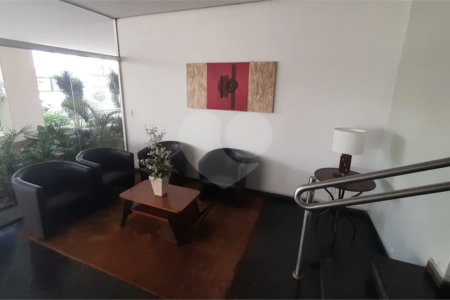 Apartamento de 1 quarto, no térreo, com garagem, para locação no Cambuci