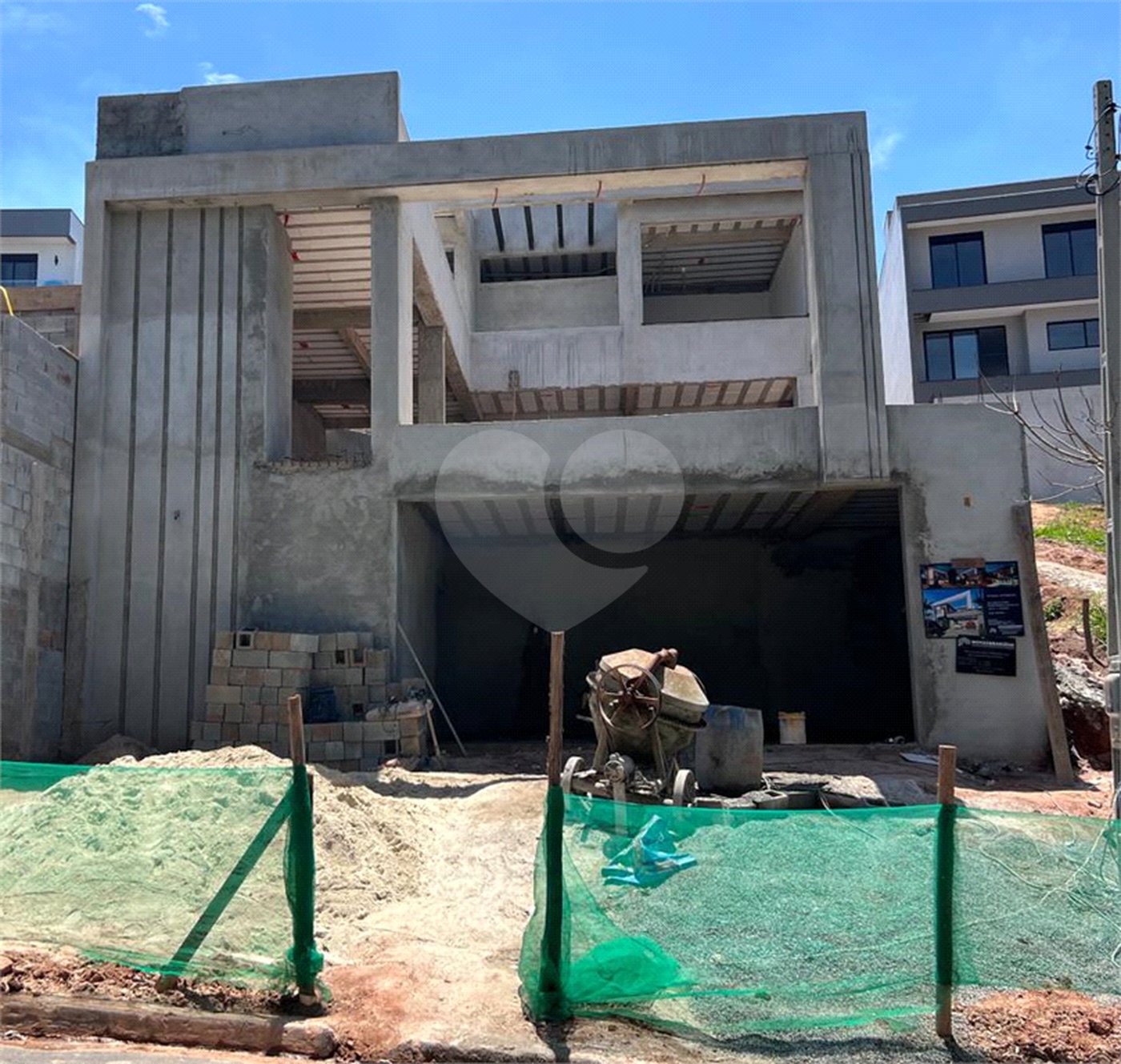 Casa à venda com 3 suítes no condomínio Mosaico da Serra, Mogi das Cruzes - SP
