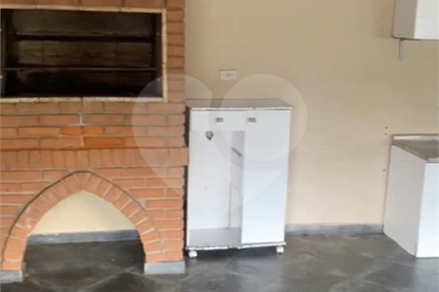 Sobrado à venda com 3 suítes em Barreiro, Mairiporã, SP