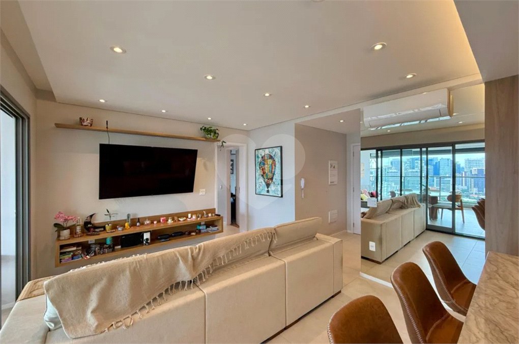 Apartamento à venda com 3 suítes em Santo Amaro, São Paulo, SP