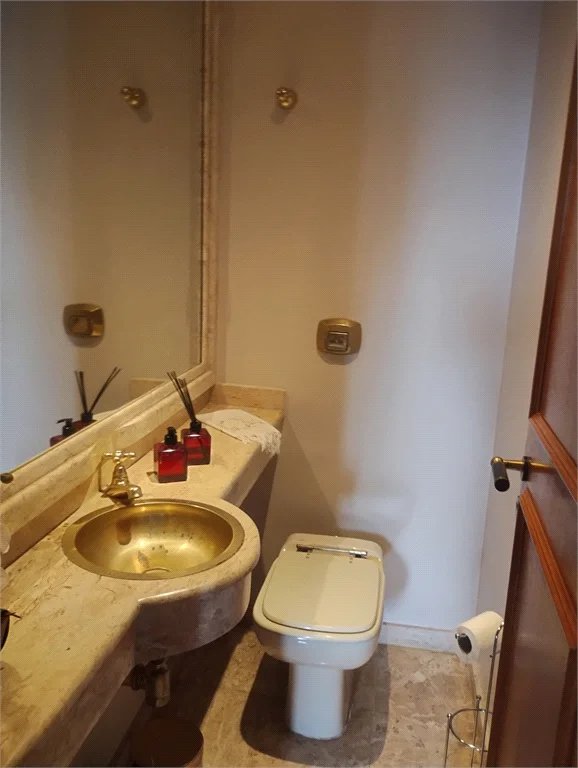 Apartamento à venda ou para alugar com 4 quartos, sendo 1 suíte, em Vila Andrade, São Paulo, SP
