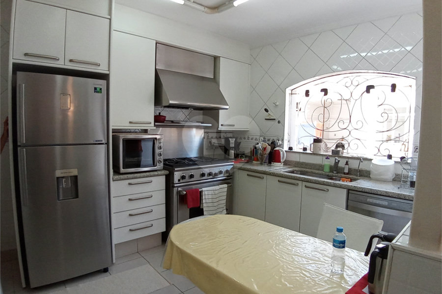 Sobrado à venda com 5 quartos, sendo 3 suítes,  em Jardim São Bento, São Paulo, SP
