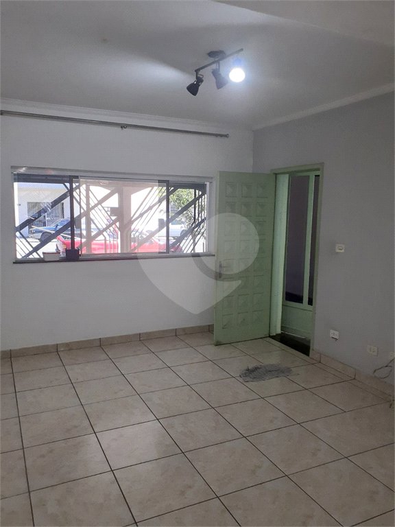 Sobrado à venda com 3 quartos em Parque Suzano, Suzano, SP