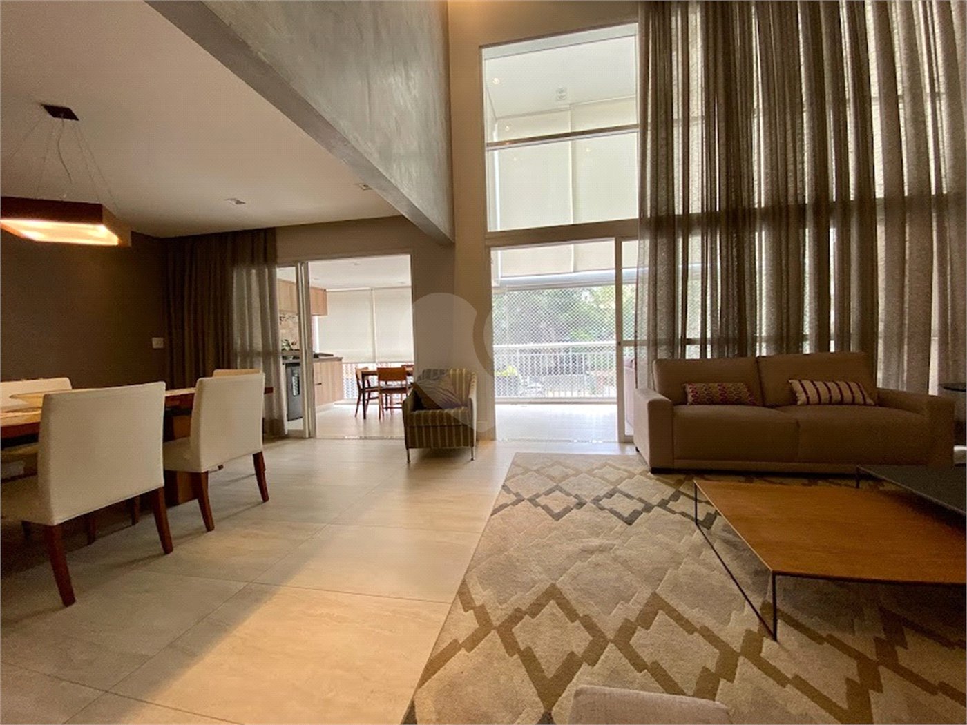 Apartamento à venda com 3 suítes em Vila Suzana, São Paulo, SP