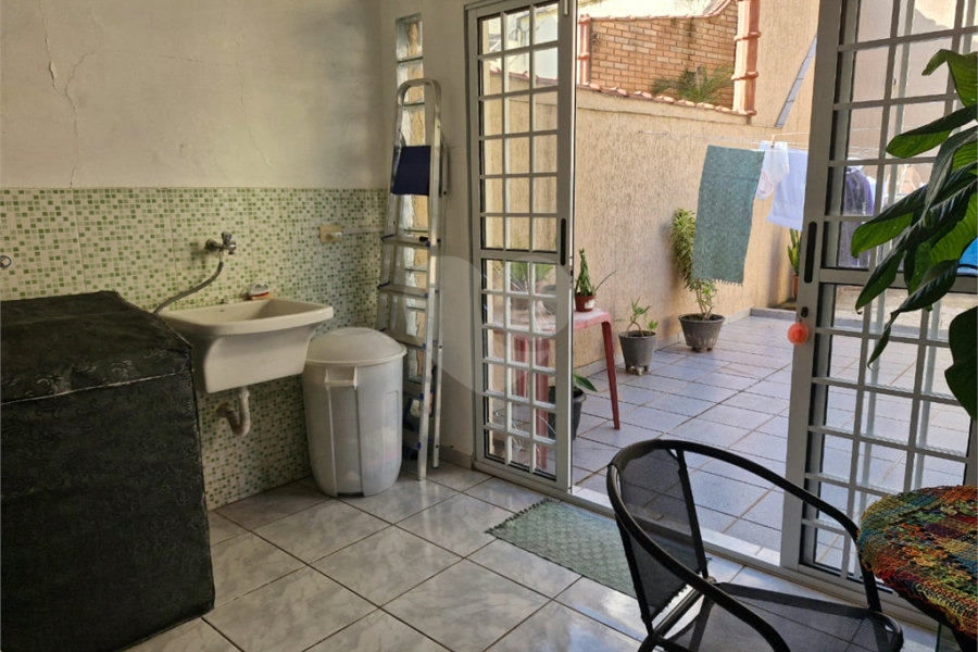 Sobrado à venda com 3 quartos, sendo 1 suíte, em Horto, São Paulo, SP