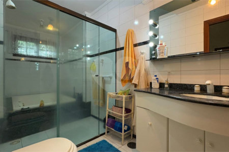 Casa à venda com 4 quartos, sendo 2 suítes,  no condomínio Vivendas do Lago, Sorocaba - SP