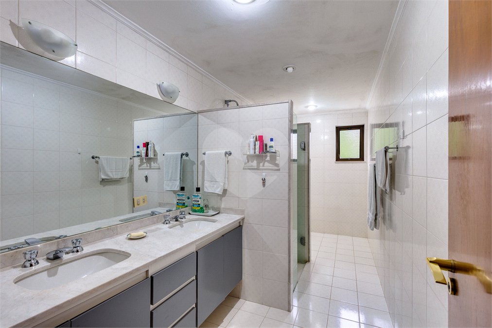 Casa à venda com 4 suítes em Alto da Boa Vista, São Paulo, SP