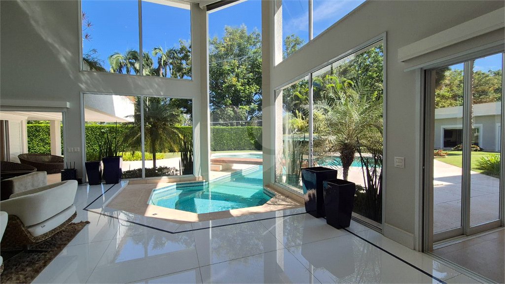 Casa à venda com 5 suítes no condomínio Lago Azul 1, Araçoiaba da Serra - SP