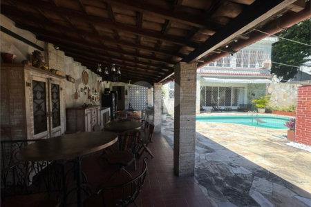 Casa à venda com 3 quartos, sendo 1 suíte,  em Santa Teresa, Rio de Janeiro, RJ