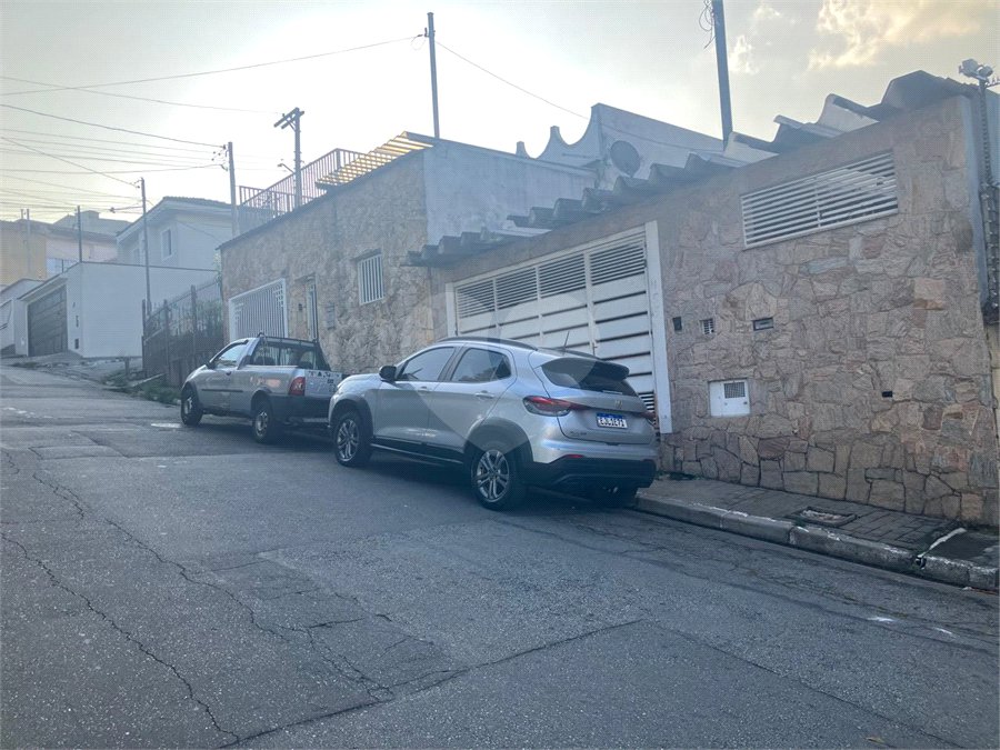 Casa Térrea à venda com 3 quartos em Vila Nivi, São Paulo, SP