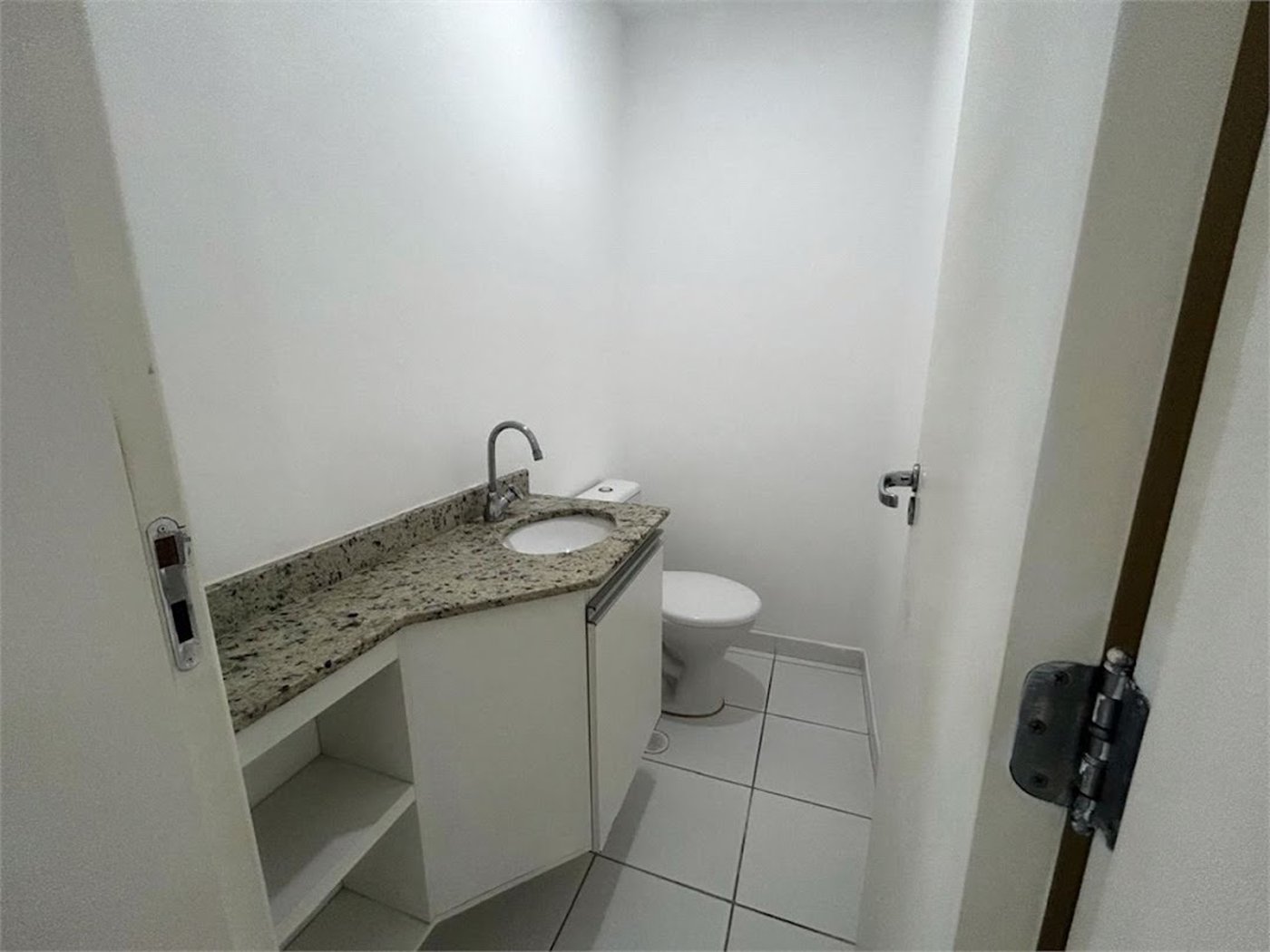 Apartamento Residencial à venda, Gonzaga, Santos - AP0322.