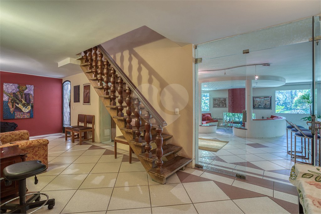 Casa Térrea à venda com 4 suítes em Jardim Cordeiro, São Paulo, SP
