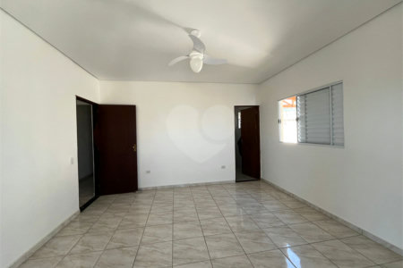 Casa à venda com 4 quartos, sendo 2 suítes, em Nova Cerejeira, Atibaia, SP
