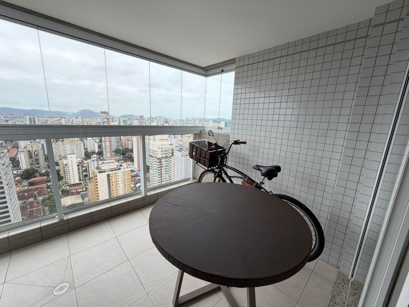 Apartamento com 2 dormitórios à venda, 83 m² por R$ 1.430.000,00 - Gonzaga - Santos/SP