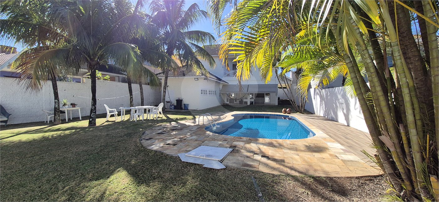 Casa à venda ou para alugar com 3 suítes no condomínio Jardim Theodora, Itu - SP