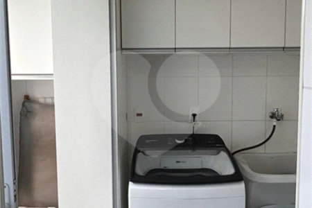 Casa à venda com 4 quartos, sendo 2 suítes, no condomínio Chácara das Palmeiras Imperiais, Jundiaí - SP