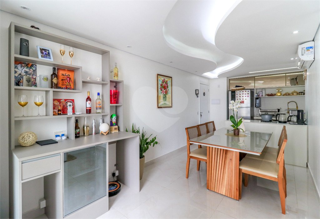 Apartamento à venda com 3 quartos, sendo 1 suíte, em Santo Amaro, São Paulo, SP