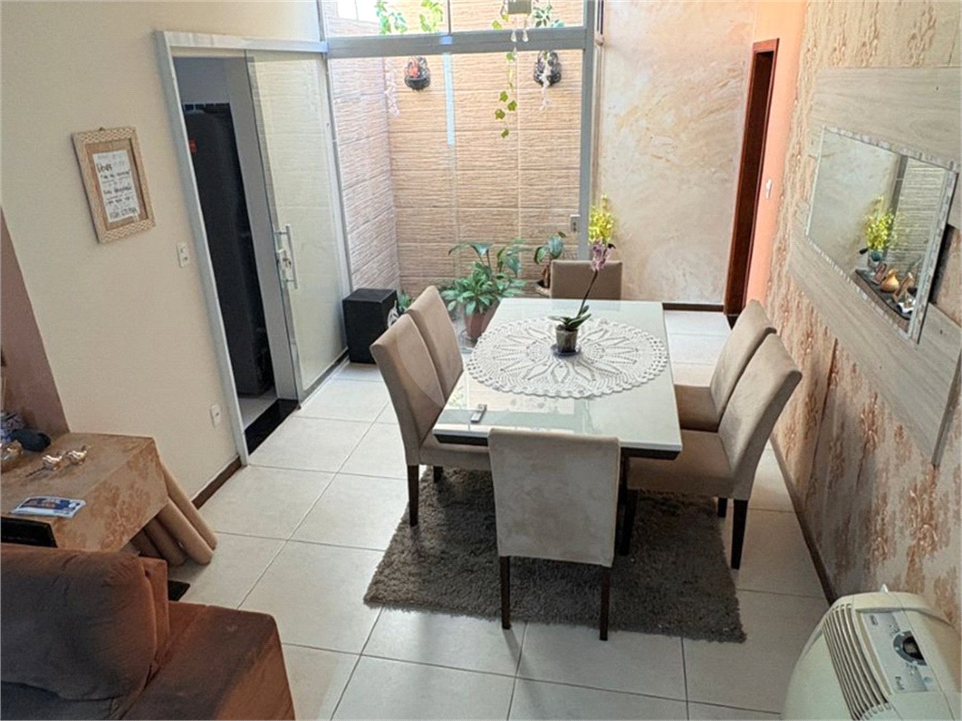 Casa à venda com 3 quartos, sendo 1 suíte,  no condomínio Jd Portugal, Sorocaba - SP