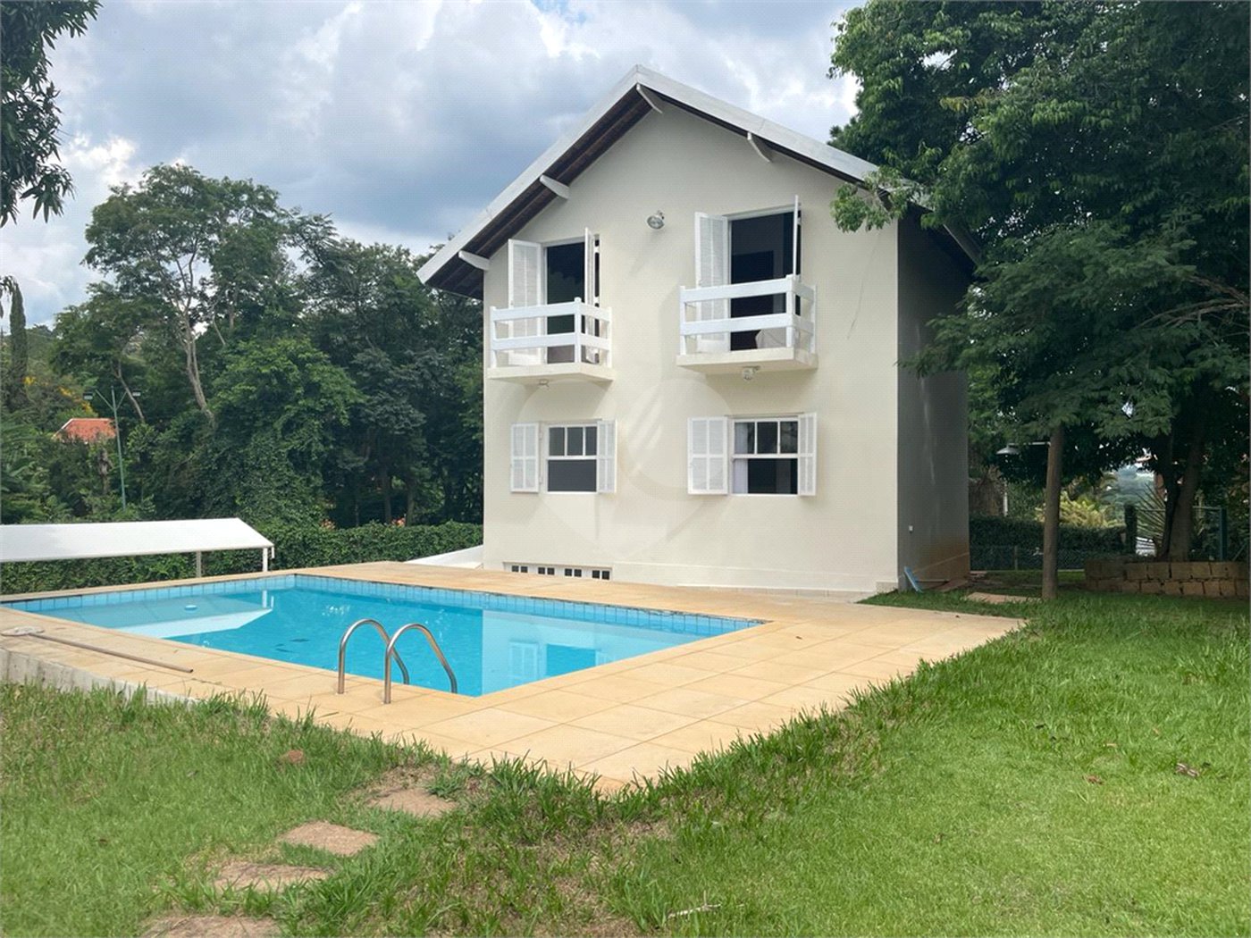 Casa à venda com 3 quartos, sendo 2 suítes,  no condomínio São Joaquim, Vinhedo - SP
