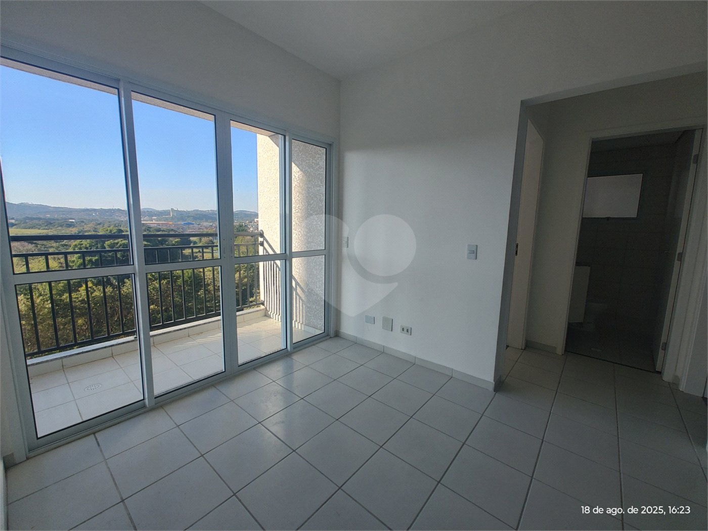 Apartamento para alugar com 2 quartos em Jardim das Palmeiras, Atibaia, SP