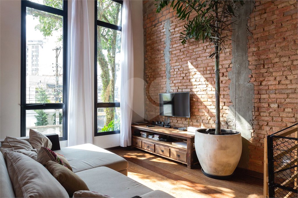 Casa Térrea à venda com 3 quartos, sendo 2 suítes,  em Vila Ipojuca, São Paulo, SP