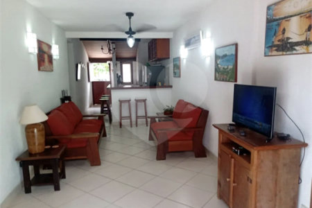 Casa em condomínio à venda com 2 quartos em Geribá, Armação dos Búzios, RJ