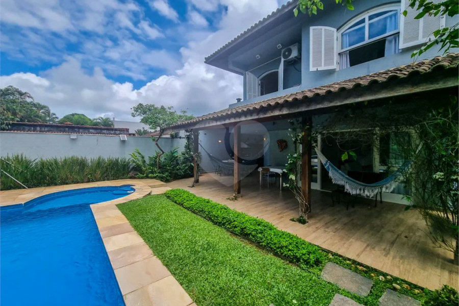 Casa à venda com 6 quartos, sendo 4 suítes,  em Riviera de São Lourenço, Bertioga, SP