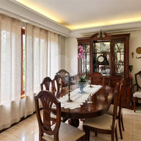 Sobrado com cinco quartos sendo 3 suites 4 vagas| R$ 3.300.000 no Alto da Boa Vista - São Paulo