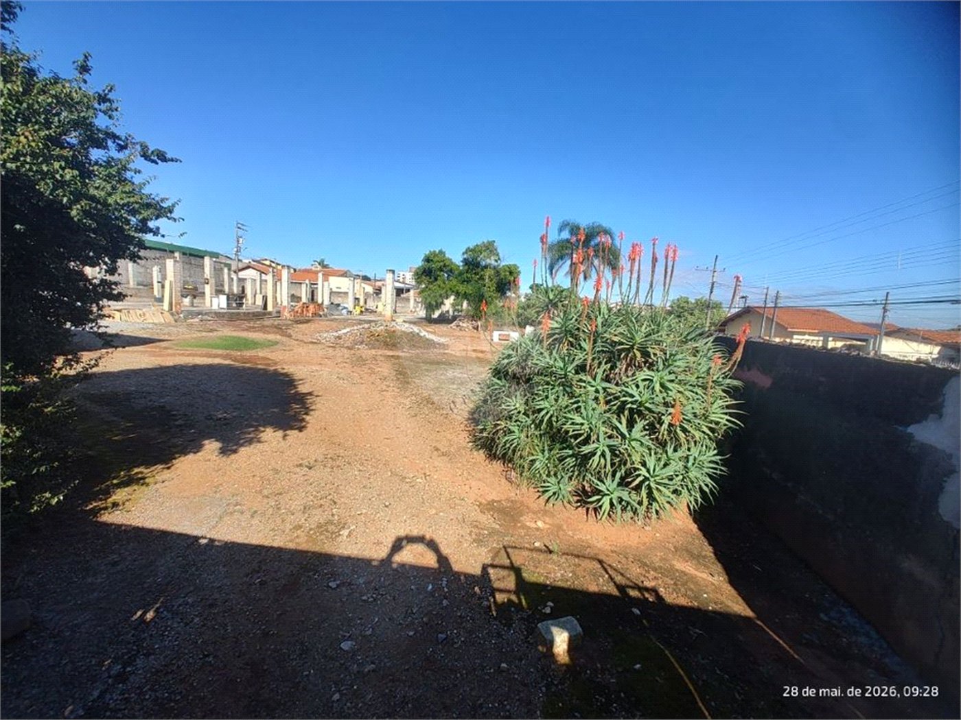 Terreno em Atibaia com 2.784 metros para construção de apartamentos ou salões comerciais, excelente localização