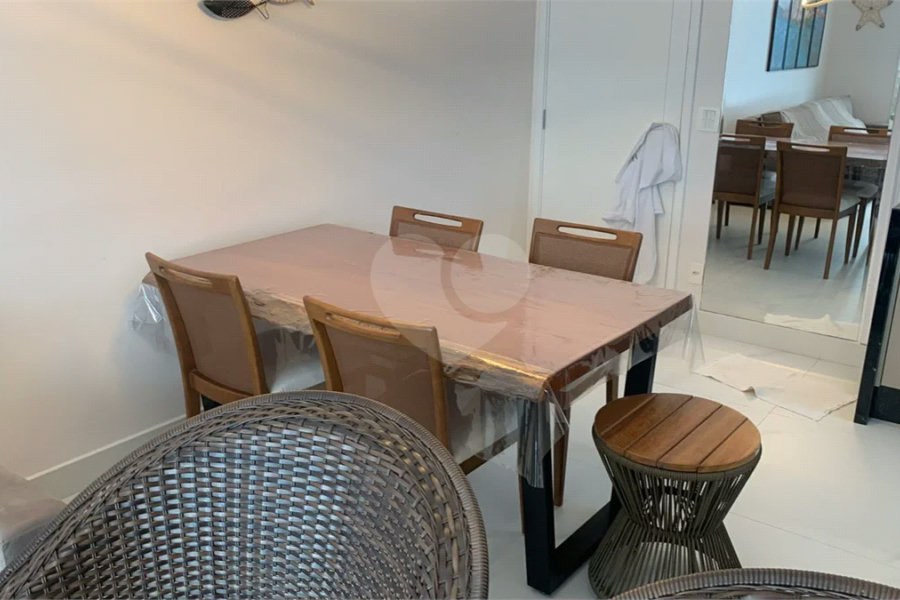 Apartamento à venda com 3 quartos, sendo 1 suíte,  em Riviera de São Lourenço, Bertioga, SP