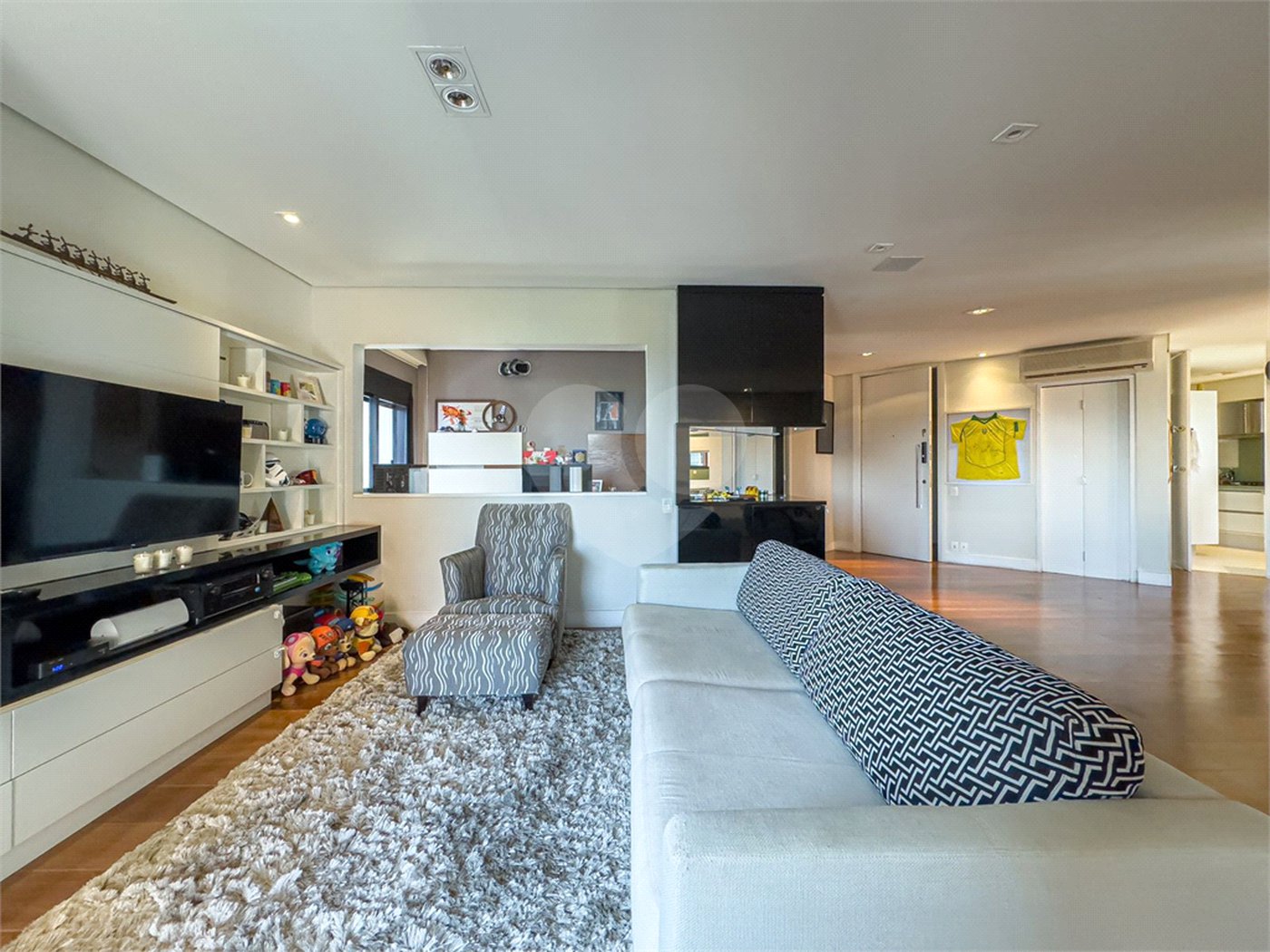Apartamento à venda com 3 suítes em Sumarezinho, São Paulo, SP