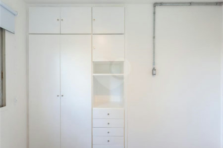 Apartamento à venda com 4 quartos, sendo 1 suíte, em Vila Olímpia, São Paulo, SP