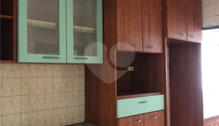 Sobrado à venda com 3 quartos, sendo 1 suíte,  no Centro, Mairiporã, SP