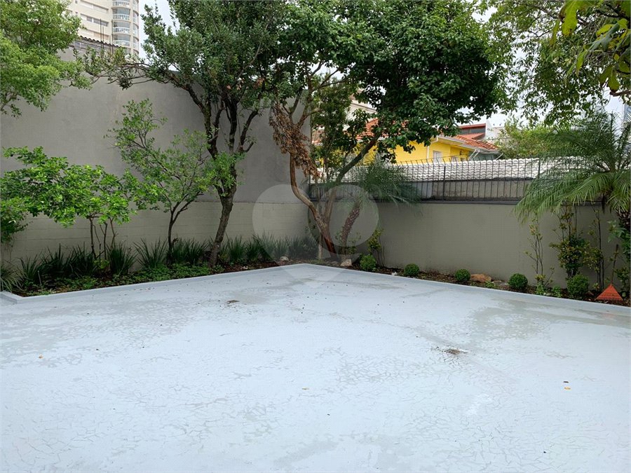 Sobrado à venda ou para alugar com 7 quartos, sendo 3 suítes, em Vila Mariana, São Paulo, SP