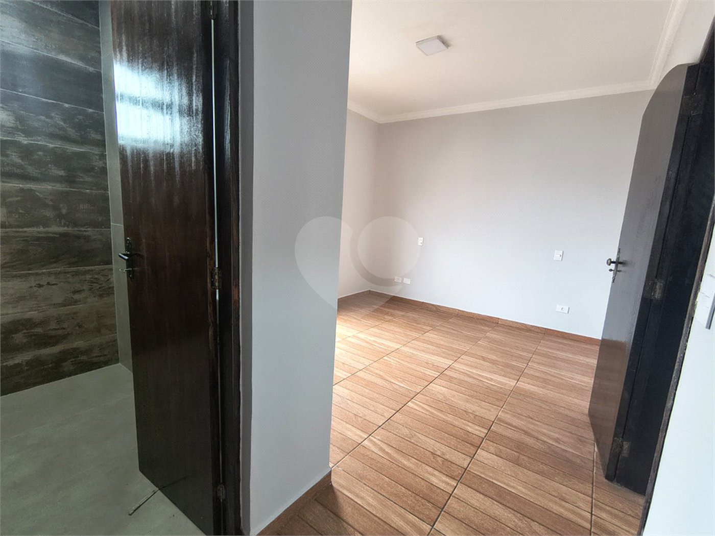 Sobrado à venda com 3 quartos, sendo 1 suíte, em Jardim D'abril, Osasco, SP