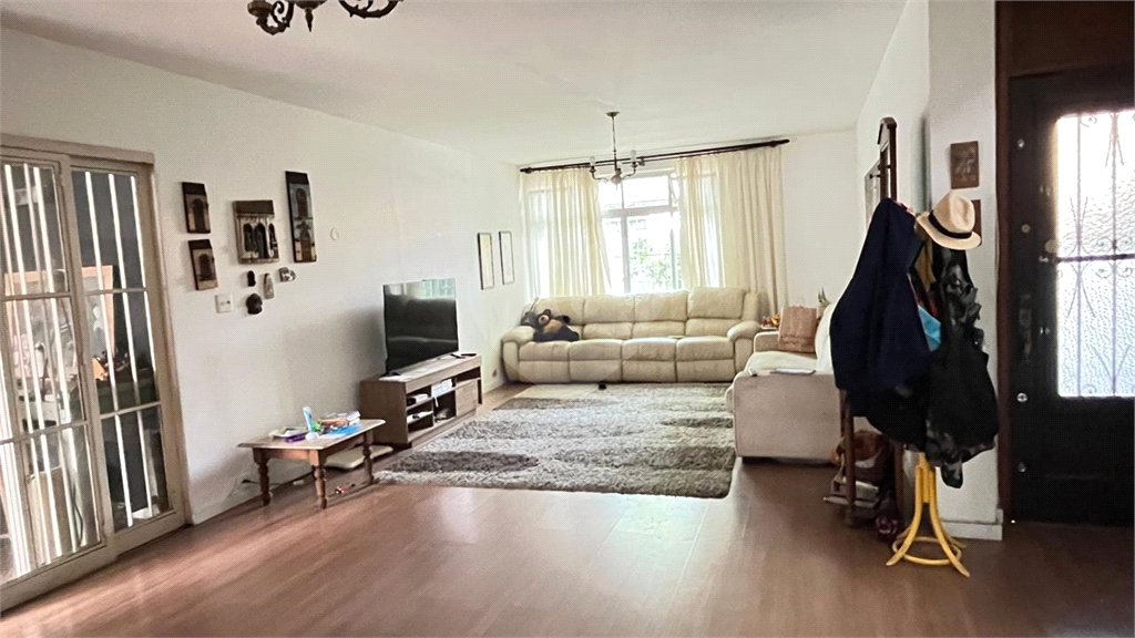 Sobrado à venda com 4 quartos, sendo 1 suíte, em Brooklin, São Paulo, SP