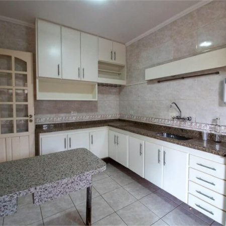 Casa à venda com 3 quartos, sendo 1 suíte, em Jardim Ester, São Paulo, SP