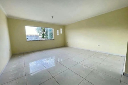 Casa à venda com 3 quartos, sendo 1 suíte, em Jardim Ester, São Paulo - SP