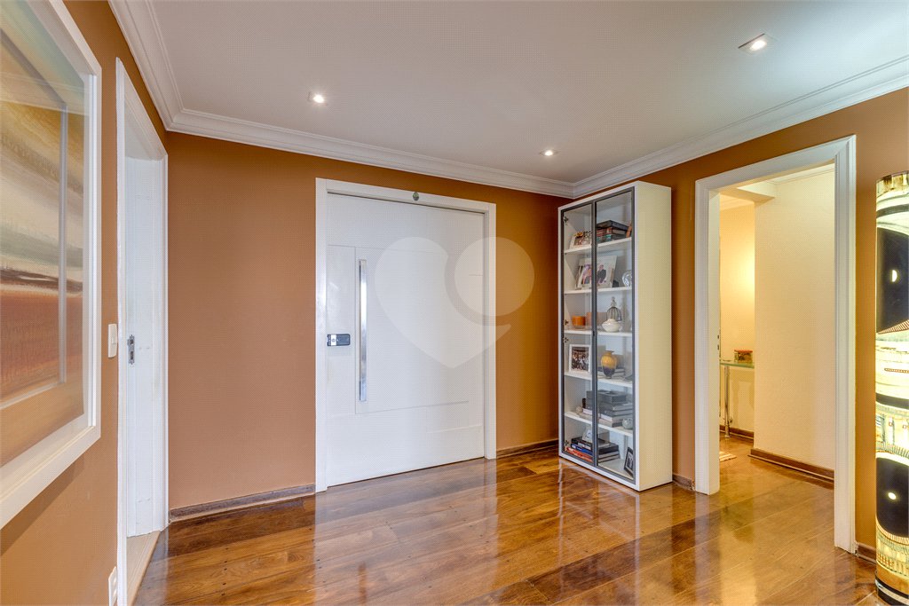 Apartamento à venda com 4 suítes em Jardim Marajoara, São Paulo, SP
