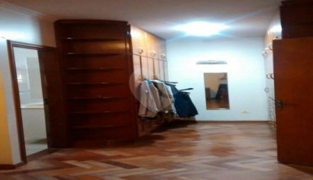 Sobrado à venda com 3 suítes em Jardim Peri, São Paulo, SP