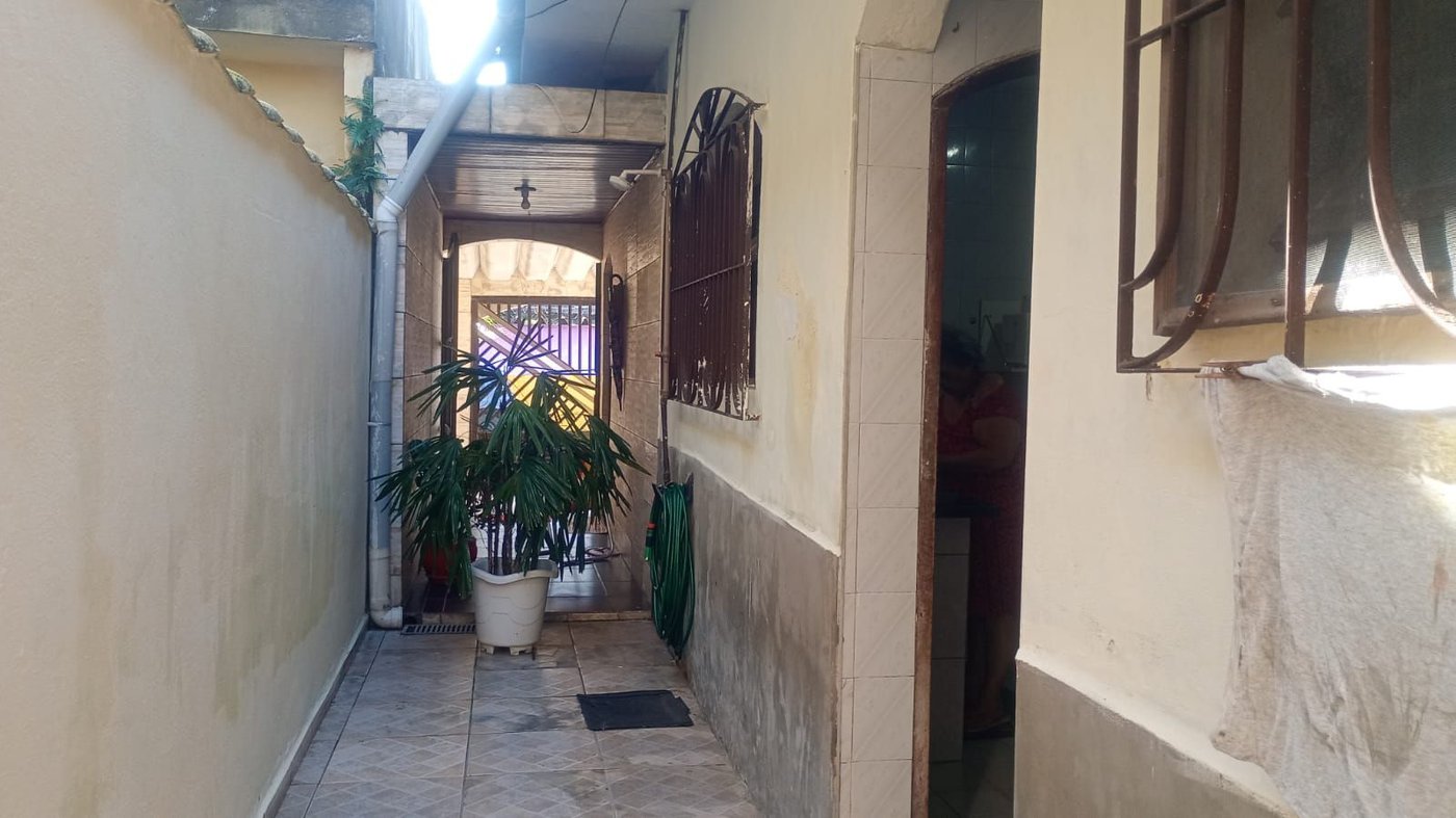 Casa com 3 dormitórios à venda, 140 m² por R$ 425.000,00 - Parque Bitaru - São Vicente/SP
