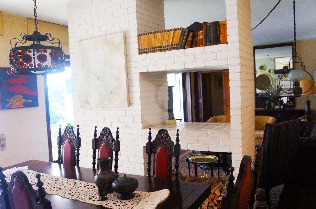 Casa Térrea à venda com 4 quartos, sendo 2 suítes, em Jardim Cordeiro, São Paulo, SP