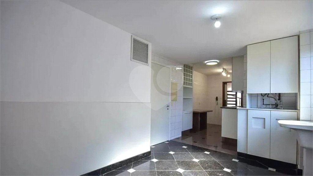Cobertura à venda com 3 quartos, sendo 2 suítes,  em Paraíso do Morumbi, São Paulo, SP