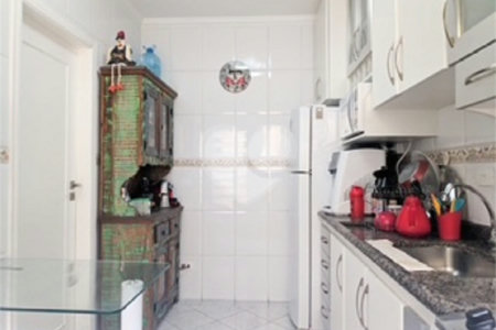 Casa à venda com 3 quartos, sendo 1 suíte, no condomínio Mariana, São Paulo - SP