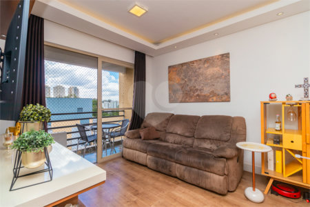 Apartamento à venda com 3 quartos, sendo 1 suíte, em Jardim Marajoara, São Paulo, SP